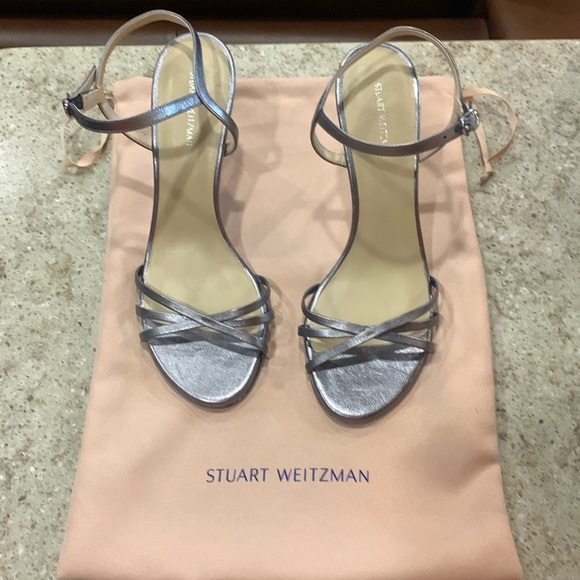 NWOT Stuart Weitzman | Starla 80 Ankle Strap in Gunmetal Leather Sandal Size 9 - Picture 2 of 9